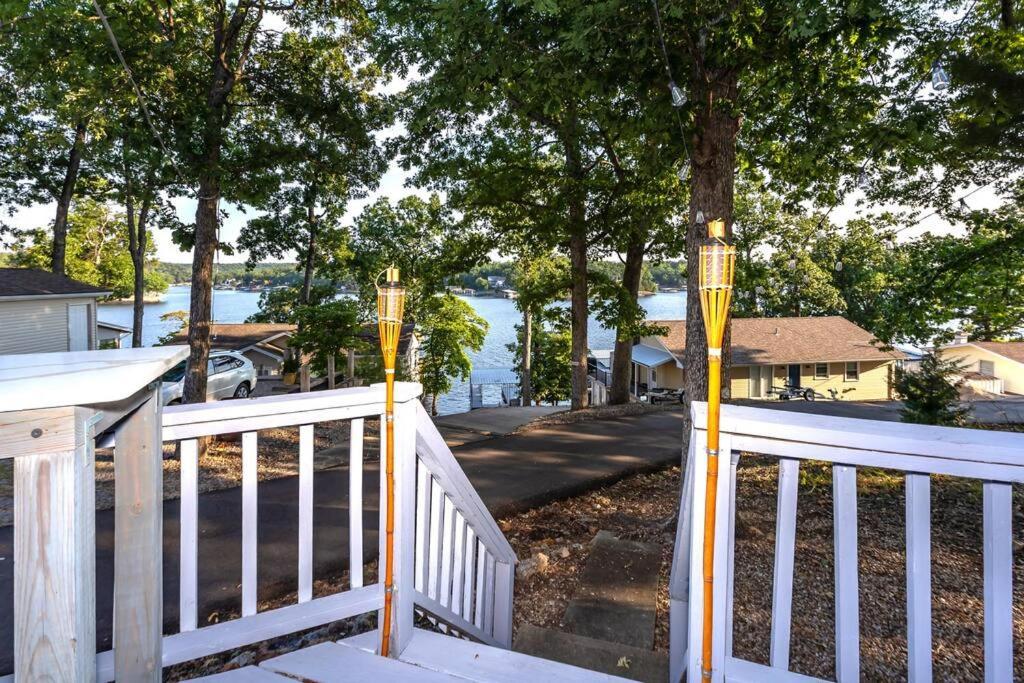 Funky Little Lakehouse - Private Dock And Sunset View Sunrise Beach Exteriör bild